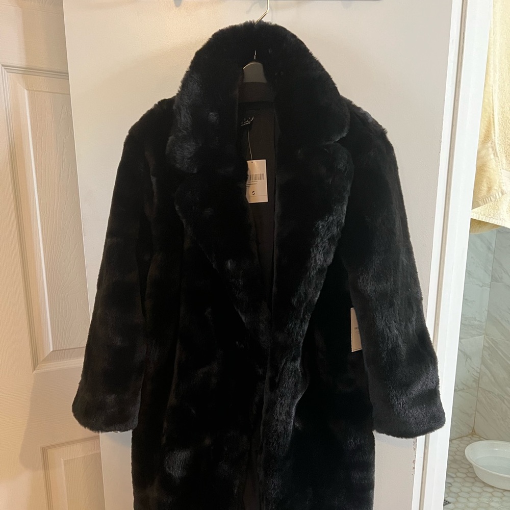 SOLD OUT! Forever 21 faux fur coat